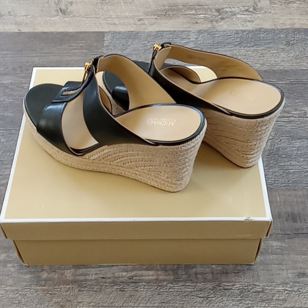 Michael Kors Women's Sandals- NEW - Picture 2 of 5